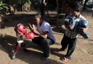 Escuela de boxeo en la comunidad indígena de Pacayita en la ciudad de Masaya, Nicaragua.