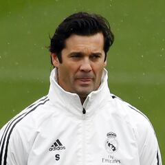Santiago Solari oversees his first training session as first team coach