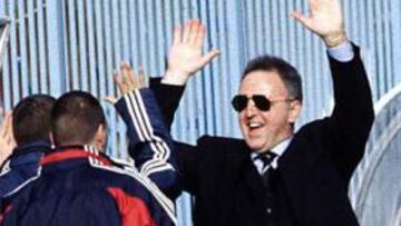 Arkan, arriba; y su mujer, abajo.