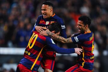 Messi, Neymar y Alves en 2016.