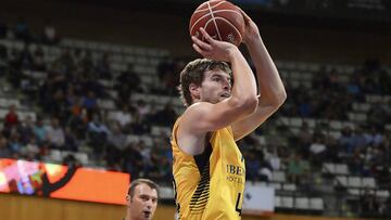 Doornekamp, con 8 triples, machaca al Divina Seg. Joventut