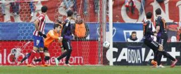 Gol 1-0 de Raúl Garcia