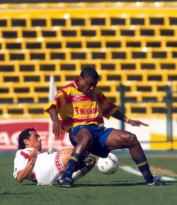 El brasileño es el octavo máximo rompe redes de Morelia con 47 goles.