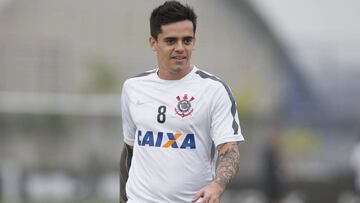    durante o treino desta tarde no CT Joaquim Grava, zona leste da cidade. O proximo jogo do time sera s&Atilde;&iexcl;bado, dia 18/07, contra o Atletico/MG, na Arena Corinthians, valido pela 14a. rodada do Campeonato Brasileiro de 2015. Juiz: Anderson Daronco - Sao Paulo / SP - Brasil - 16/07/2015. Foto: &Acirc;&copy; Daniel Augusto Jr. / Ag. Corinthians