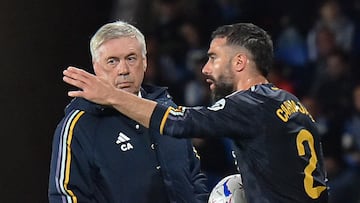 Ancelotti y Carvajal durante un partido.