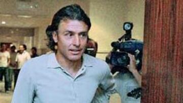 <b>DECIDIDO. </b>El director deportivo del Valencia, Amedeo Carboni, en las instalaciones de Mestalla.