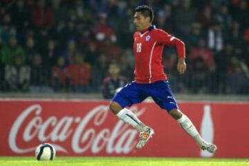 Gonzalo Jara suma 100 partidos con la selección chilena.