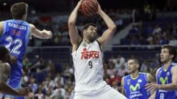 Felipe Reyes, un coloso rodeado de jugadores estudiantiles: Rabaseda, Nacho Mart&iacute;n y Bircevic.