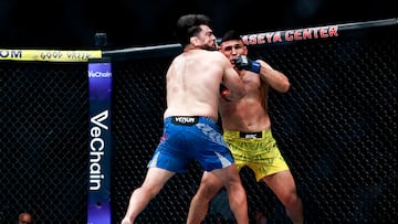 MIAMI, FLORIDA - APRIL 11: Vicente Luque of Brazil, (R), punches Kelvin Gastelum of the United States, (L), in a middleweight bout during UFC 327 at the Kaseya Center on April 11, 2026 in Miami, Florida. Carmen Mandato/Getty Images/AFP (Photo by Carmen Mandato / GETTY IMAGES NORTH AMERICA / Getty Images via AFP)