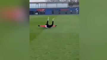 Va para Gif de los que pasan años y se seguirá usando: Di María humillando a Pochettino