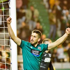 Heber, en el podium de asistentes en Segunda