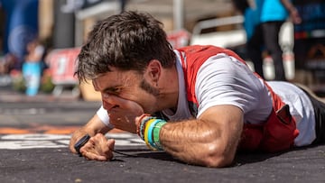 Pol Makuri en la meta de la maratón de montaña Zegama