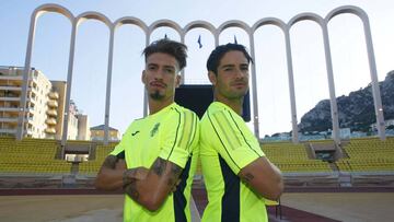 Samu Castillejo (izquierda) junto a Pato en el estadio Louis II.