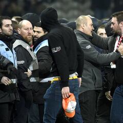 La liga francesa investigará la invasión de campo en Lille