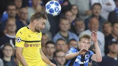 Borussia Dortmund&#039;s Marcel Schmelzer, left, and Brugge&#039;s Jelle Vossen vie for the ball during a Champions League group A soccer match between Club Brugge and Borussia Dortmund at the Jan Breydel Stadium in Bruges, Belgium, Tuesday, Sept. 18, 201