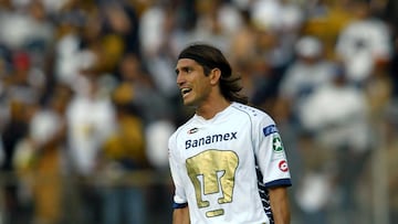 FUTBOL MEXICANO APERTURA 2005
MEXSPORT DIGITAL IMAGE
17 September 2005: Action photo of Bruno Marioni of Pumas of UNAM during week 8 game of the 2005 Torneo de Apertura. Pachuca won 3-1./Foto de accion de Bruno Marioni de Pumas de la UNAM durante juego de la semana 8 del Torneo de Apertura 2005. Pachuca gano 3-1. MEXSPORT/CHRISTIAN PALMA