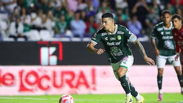 during the 10th round match between Leon and Mazatlan FC as part of the Liga BBVA MX, Torneo Apertura 2025 at Nou Camp Stadium, on September 23, 2025 in Leon, Guanajuato, Mexico.