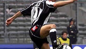 <b>CORTEJADO</B>. Barcelona y Tottenham Hospurs están interesados en el delantero de la Juve.