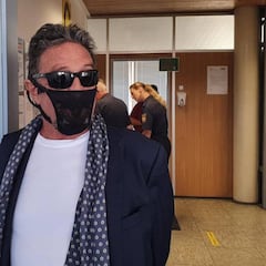 Detenido por llevar una mascarilla-tanga