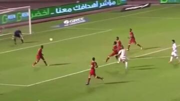 ¡Notable zurdazo de Ronnie Fernández en Arabia Saudita!