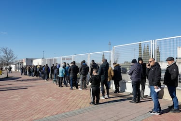 Mariachis, colas y entradas hasta a 100€ en reventa