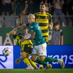 Jon García: “Recemos para que la rodilla me vuelva a aguantar hasta junio”