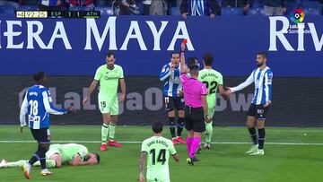 La primera roja directa a RDT en Primera por ir a por Yeray que le puede costar jugar ante el Barça