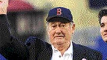 <b>LEYENDA DE LOS REDS SOX.</b> Pat Williams, un mito al bate de los Red Sox de Boston, esta criogenizado en los laboratorios de la foto de la derecha en Scottsdale.