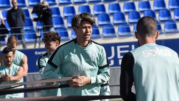 Kento Hashimoto, en un entrenamiento del Huesca.