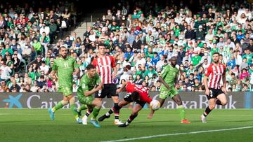 Los leones ante el Betis en el Villlamarín.