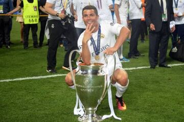 Cristiano celebrates Real's 2015/16 Champions League victory.