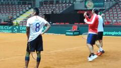 Marcelo Ríos sorprendió con un regalo de Arturo Vidal