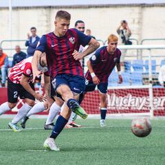 Aznar del Huesca es el máximo goleador del fútbol español