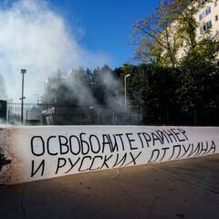 Activistas marchan por Brittney Griner en embajada rusa en Washington