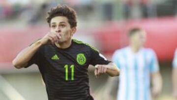 Kevin Maga&ntilde;a anot&oacute; el primer gol de M&eacute;xico en el Mundial.