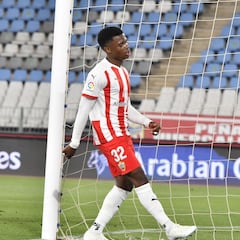 Aprobados y suspensos del Almería: ni ante un colista con diez