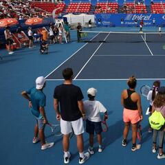 Zverev muestra sus armas y rompe corazones en Acapulco