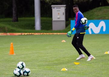 Iván Mauricio Arboleda,Eder Chaux, Aldair Quintana y Diego Novoa entrenan en la sede de la FCF bajo las dirección de Carlos Queiroz.