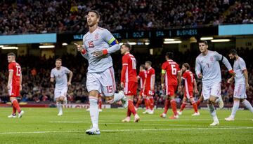 0-2. Sergio Ramos celebró el segundo gol.