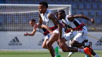 MADRID, SPAIN - AUGUST 05: Eder Militao, of Real Madrid, is training with his teammates at Valdebebas training ground on August 05, 2022 in Madrid, Spain. (Photo by Victor Carretero/Real Madrid via Getty Images)