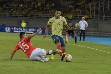 Colombia clasificó como segunda del grupo A con 7 puntos, producto de dos victorias, un empate y una derrota. Los dirigidos por Arturo Reyes jugarán su primer partido del cuadrangular final ante Brasil en el estadio Alfonso López de Bucaramanga. 