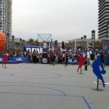 Un momento del torneo en la pista central de La Marina.