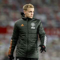 Van Gaal aconseja a Van de Beek salir del United