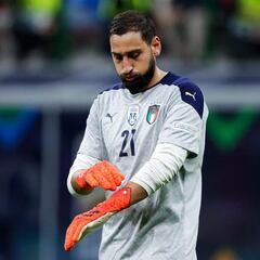 Donnarumma: Sacchi unsurprised by jeers for Italy keeper