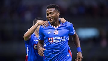 Michael Estrada celebrates his goal 2-1 of Cruz Azul during the game Cruz Azul vs Guadalajara, corresponding Round 17 the Torneo Apertura 2022 of the Liga BBVA MX at Azteca Stadium, on October 01, 2022.
<br><br>
Michael Estrada celebra un gol durante el partido Cruz Azul vs Guadalajara, correspondiente a la Jornada 17 del Torneo Apertura 2022 de la Liga BBVA MX en el Estadio Azteca, el 01 de octubre de 2022.
