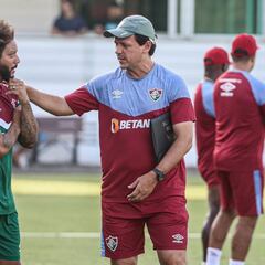 Fernando Diniz, firma como interino de Brasil mientras esperan a Ancelotti