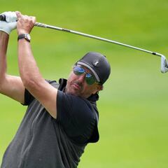 Mickelson will not resign from PGA Tour and insists LIV Golf good for sport