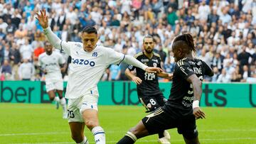 Soccer Football - Ligue 1 - Olympique de Marseille v AC Ajaccio - Orange Velodrome, Marseille, France - October 8, 2022 Olympique de Marseille's Alexis Sanchez in action with AC Ajaccio's Youssouf Kone REUTERS/Eric Gaillard