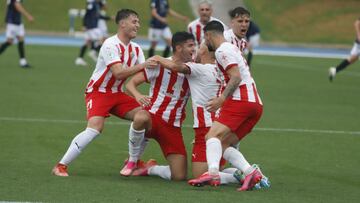 Imagen del partido entre el Almer&iacute;a B y el Juventud de Torremolinos