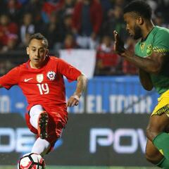 Los 4 jugadores de Chile que no pasaron la prueba ante Jamaica